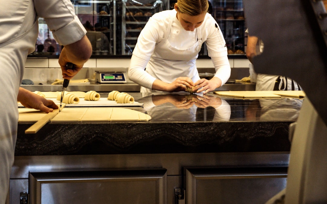 מאינסטגרם למותג קולינרי: איך מיזם אוכל הופך לעסק דיגיטלי רווחי